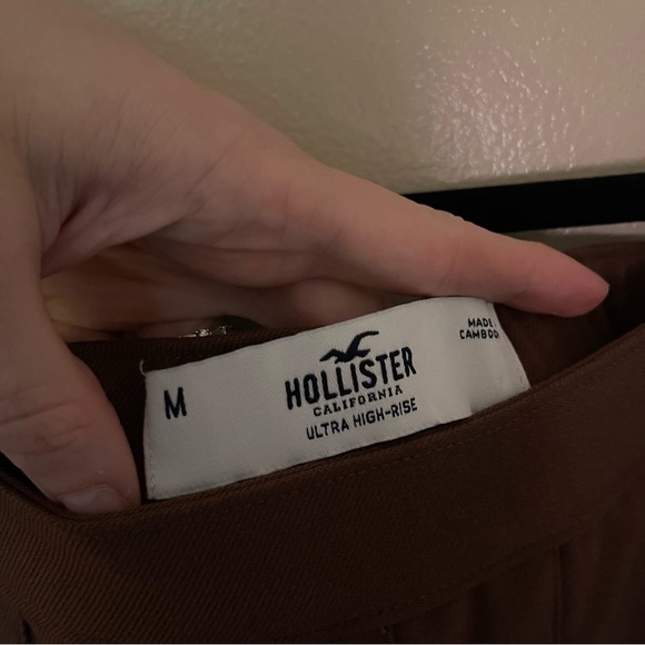 Hollister Brown Pleated Skirt - Picture 3 of 3